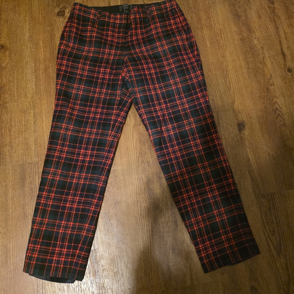 100% Wool J. Crew Women's Red and Black Plaid Tartan Cafe Capri